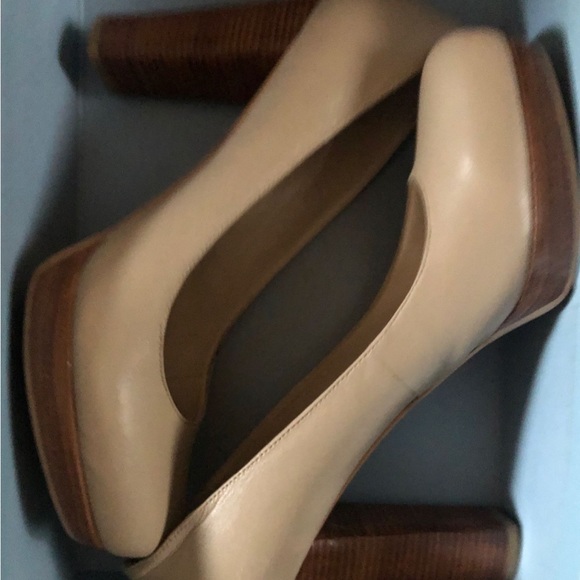 Platform heals - Picture 4 of 5